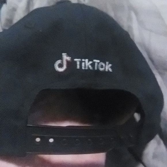TikTok hat - Picture 3 of 5